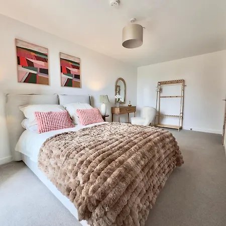 44 Citygate Sleeps 4