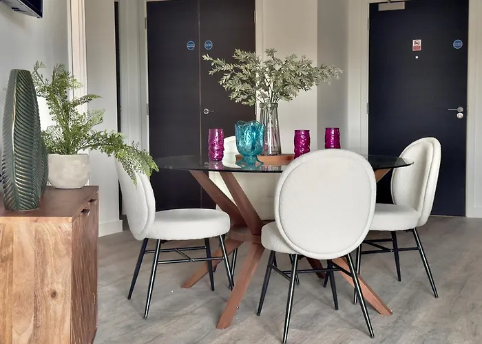 דירה 44 Citygate Sleeps 4 *